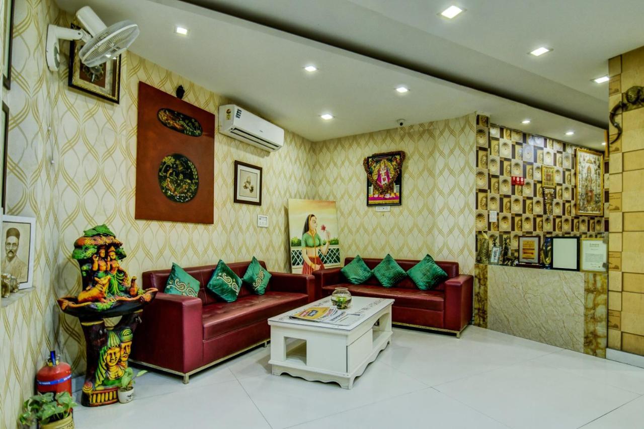 Oyo Hotel Asko International Near Gurudwara Shri Bangla Sahib New Delhi Eksteriør billede