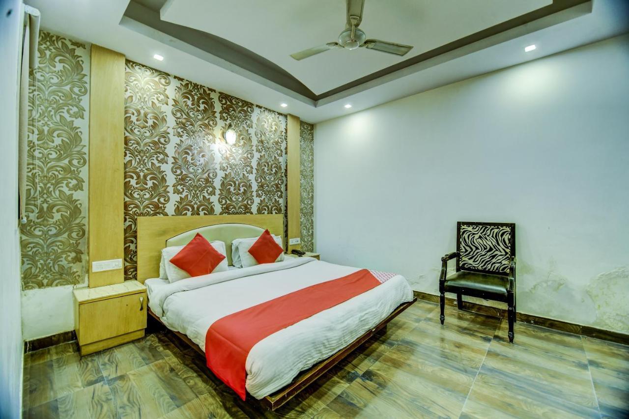 Oyo Hotel Asko International Near Gurudwara Shri Bangla Sahib New Delhi Eksteriør billede